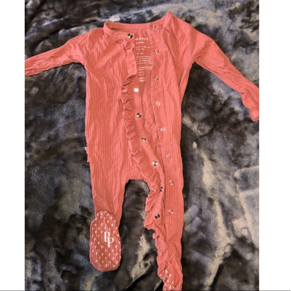Posh peanut blush footies. 0-3 months